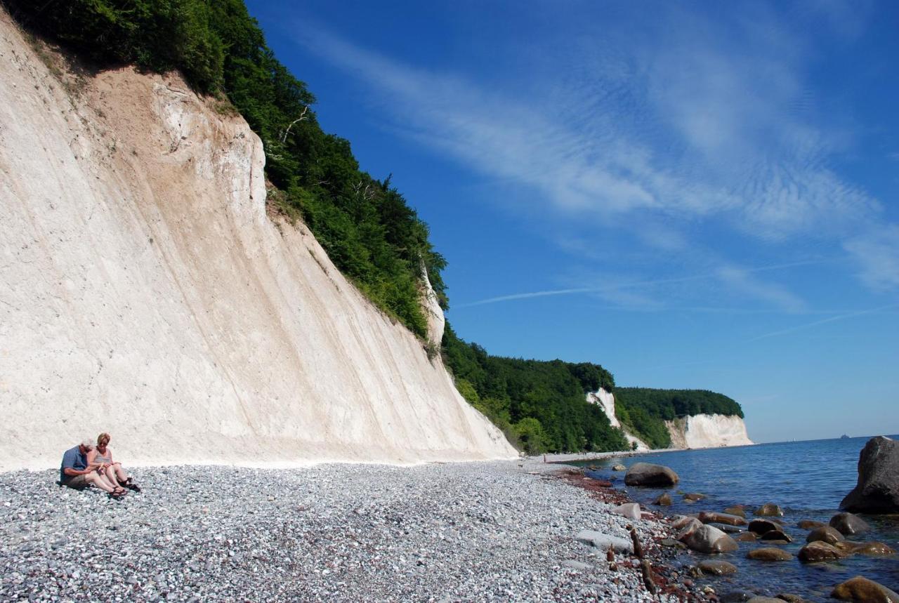 Schoene Ferienwohnungen Mit Kamin Im Ostseebad Sellin Extérieur photo